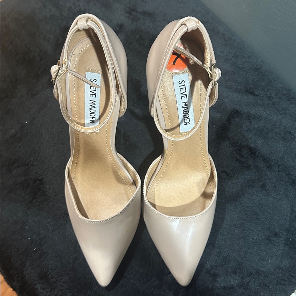 Steve Madden Beige Ankle Strap Heels  nearly new